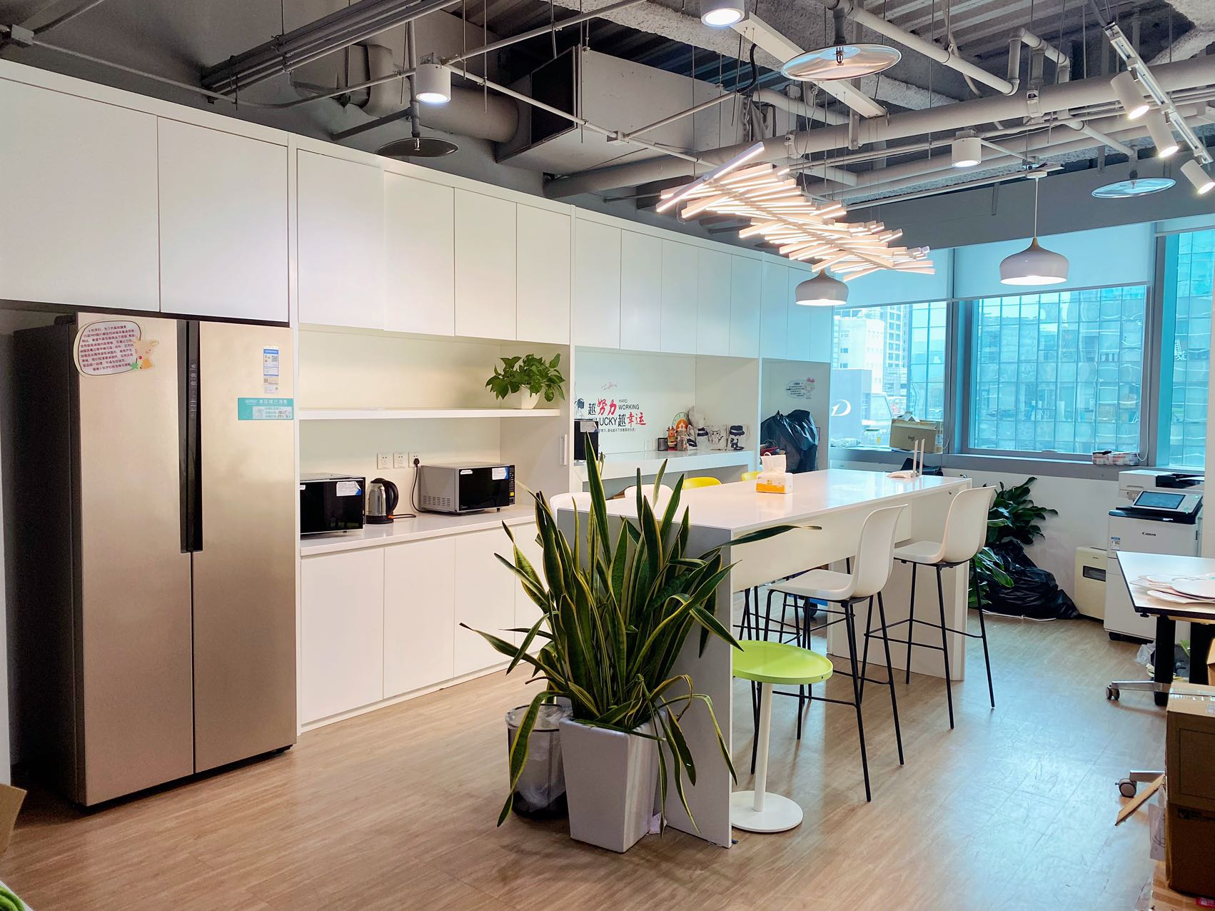 中钢国际大厦---500平米出租 8元/天/平米